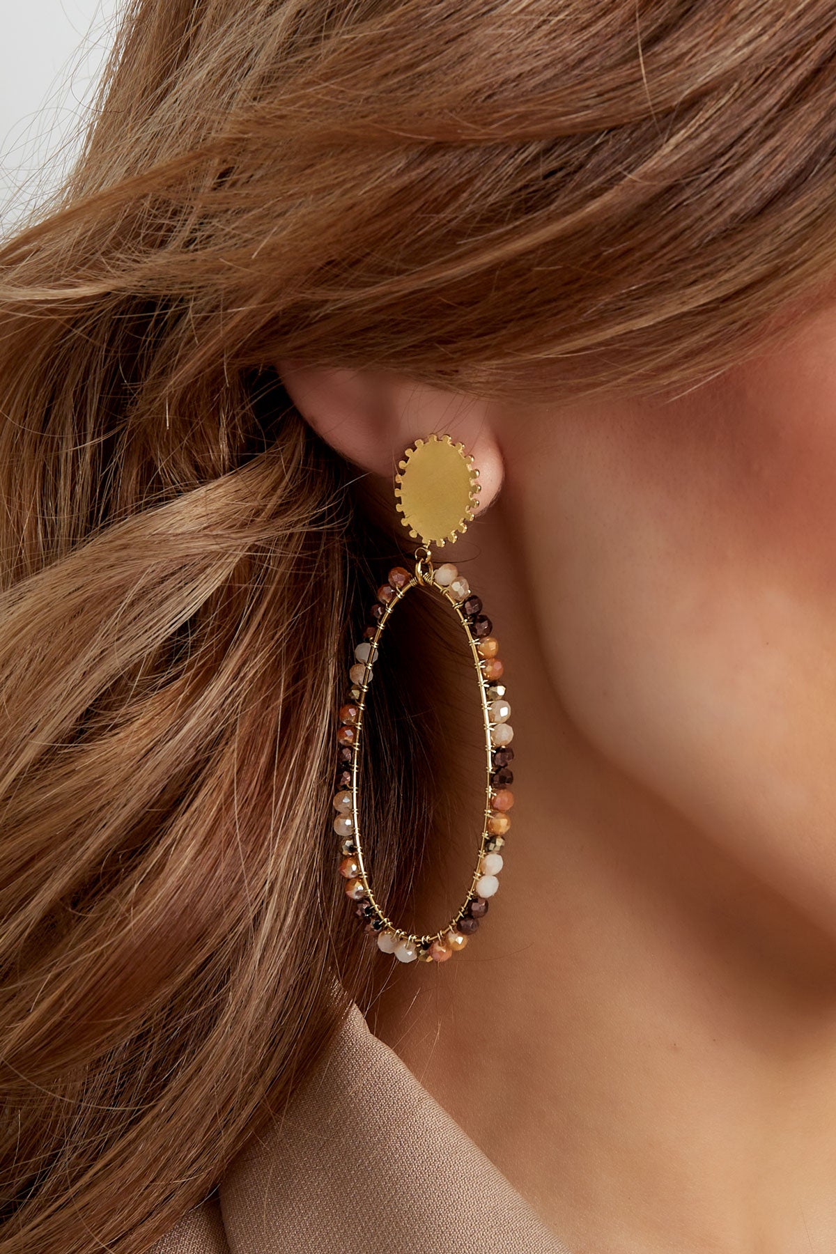 Oorbellen met kraaltjes - Goud/Beige