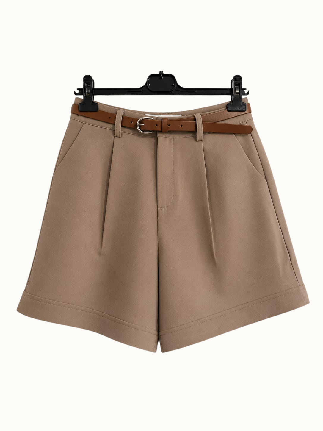 Beige short met riem